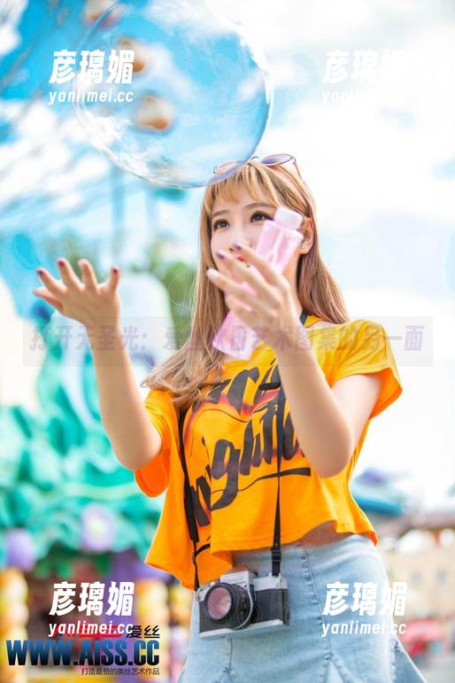 打开无圣光：爱丝秋日艺术图集的另一面