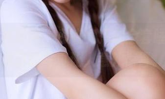 GIRLT果团网 – 藏在角落的全套睡衣，莫雅淇的写真让人意外惊喜。