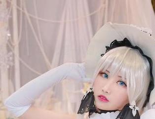 看了KaYa萱的女仆写真，心里一阵懵，女仆就是这样不经意的吸引力吗？