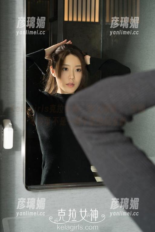 KelaGirls克拉女神 - 拿上眼镜，嫚予的写真可不是一幅平常的风景画