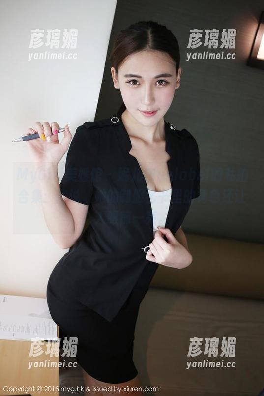 MyGirl美媛馆-妮儿Bluelabel MyGirl美媛馆 - 妮儿Bluelabel的私拍合集:我说,她的制服比书里的角色还让人眼前一亮。