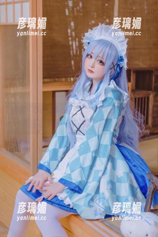 这套“Sayako＿今年4岁礼服”到底是巧还是不巧，来一探究竟的写真集