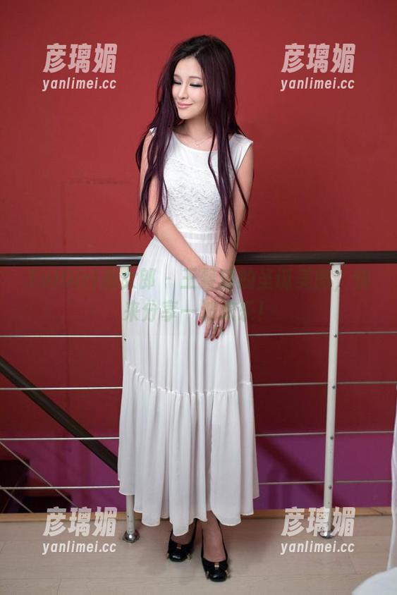 TuiGirl推女郎 - 王馨瑶的圣诞美图，快来分享一波欢乐！