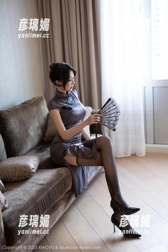 XIAOYU语画界 - 看Cris_卓娅祺的空姐合集，现实却像一场期待的航班