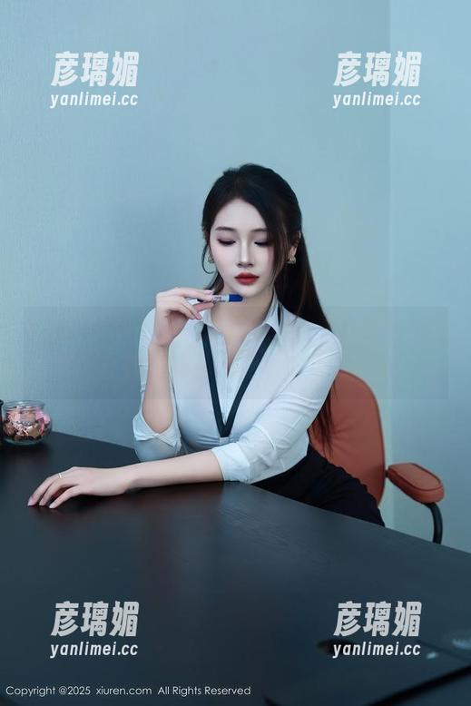 Xiuren秀人网 - icy猪的万圣节图集，分享一下她是什么‘灵’作法的巫师！