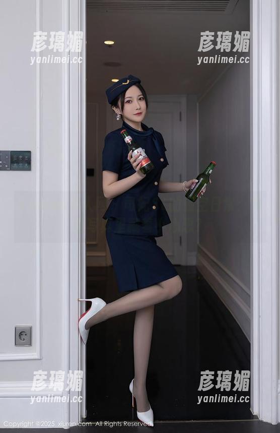 Xiuren秀人网-司妃SL Xiuren秀人网 - 司妃SL的镂空日常:高清写真里藏着小心思?