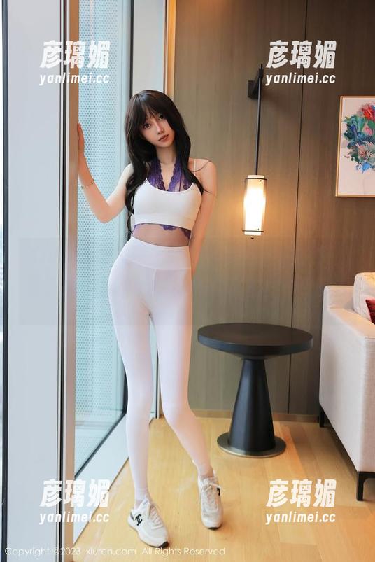 Xiuren秀人网-夏诗雯Sally Xiuren秀人网 - 快把这美图装进口袋,夏诗雯Sally的牛仔裤真让人有点小嫉妒。