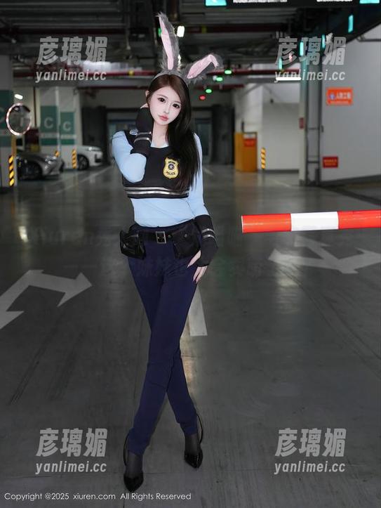 Xiuren秀人网 - “奶喵喵”宅家写真秀——这个妹妹也太会卖萌了吧？