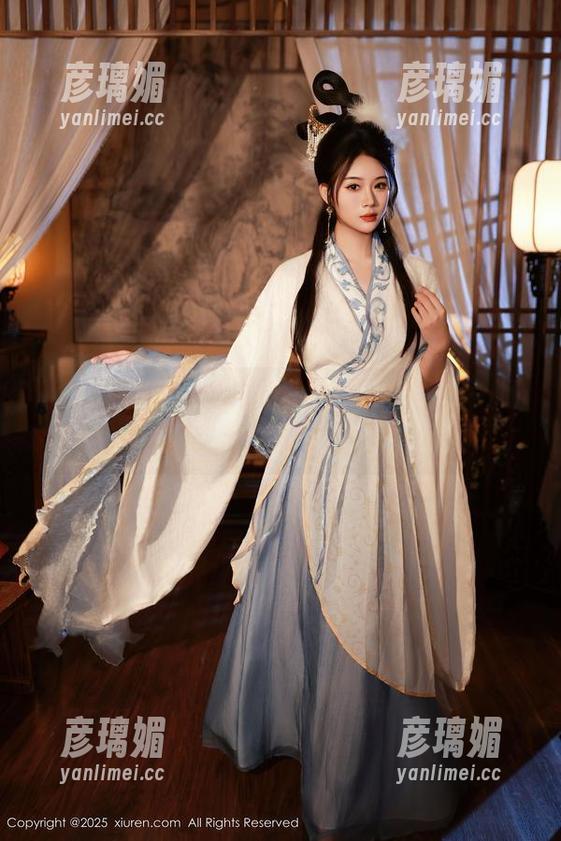 Xiuren秀人网-奶油妹妹 Xiuren秀人网 - 奶油妹妹的短裙,一场原图下的无圣光派对