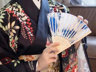Xiuren秀人网 – 容容容Alice精选：你的“秘密”是她的日常？