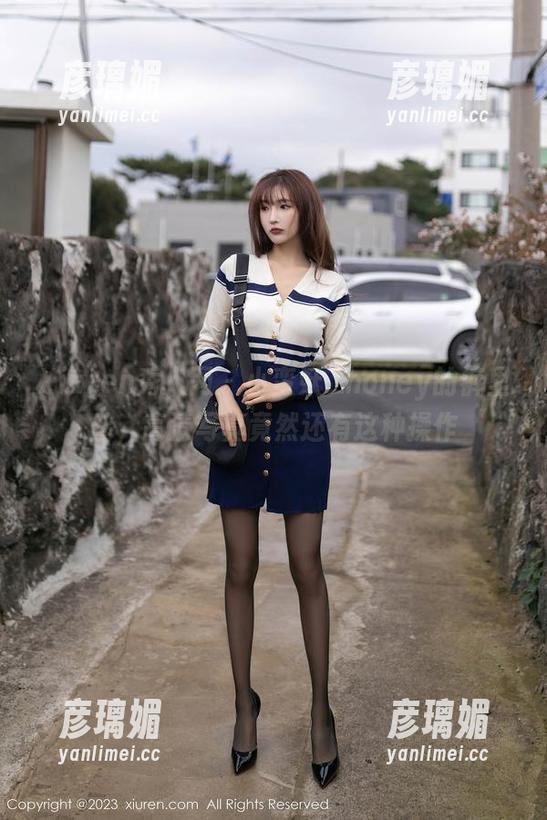 Xiuren秀人网 - 小蛮妖_honey的裤里丝，高清写真竟然还有这种操作