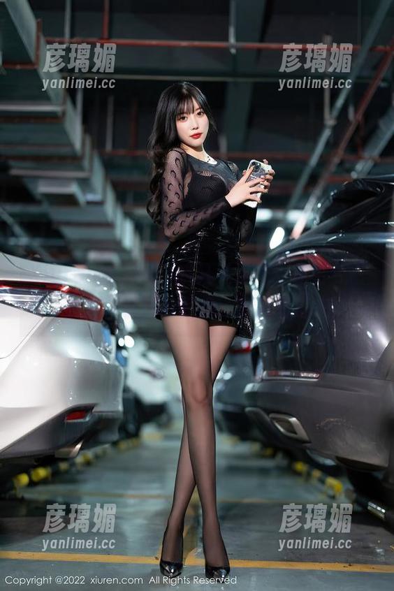 Xiuren秀人网-徐若兮 Xiuren秀人网 - 疯狂无圣光,徐若兮“女友”拿回的喜感,图片看过来