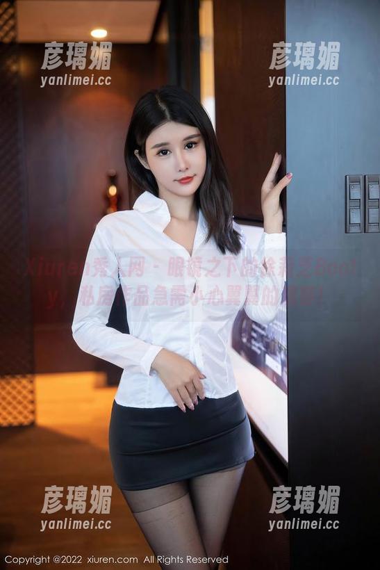 Xiuren秀人网 - 眼镜之下的徐莉芝Booty，私房作品急需小心翼翼的观察！