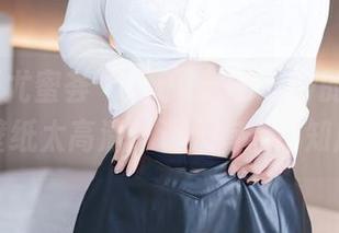 YouMi尤蜜荟 – 周于希Sandy的瑜伽：这壁纸太高清，让人有点不知所措