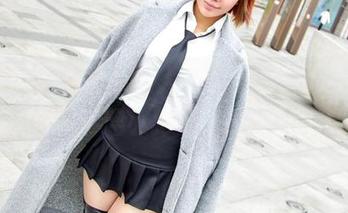 aiss – 欣杨这对双人美图，画面好，姿势妙，甚至连小狗都想参与进来！