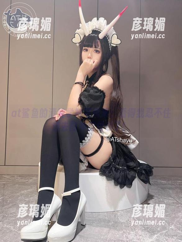 at鲨鱼的清纯学妹写真集：看得我忍不住想去图书馆借书了！