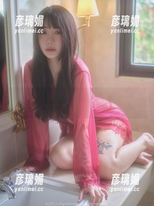不得不说，wuyo(우요)的吊带写真，福利满满的，人就有点想多想。