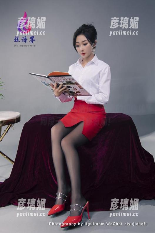 丽柜 - 七夕图片声势浩荡，小七的初吻如同段子，越看越有趣！