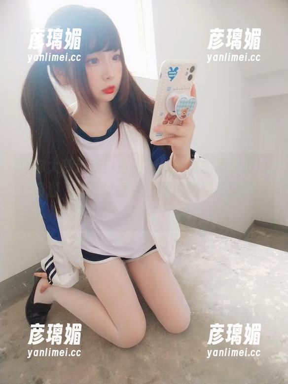 让你大呼过瘾：古川kagura的高清办公室资源，之所以诱人，可能跟那把椅子有关系？