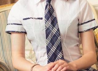头条女神 – 陈宇熙的全套眼镜图集，是不是能教会我们如何搭？！