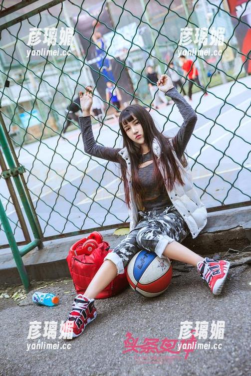 头条女神-高韩菲 头条女神 - 高韩菲又来了!一组曼琳少女图片更新,真想问问这位少女的护肤法!