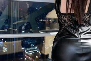 微密圈 – 更新图片，奔跑的晶骡子绿色装亮相了，怎么说呢…真的是个性而又诡异，值得停下来再瞧瞧。