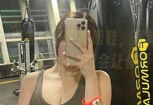 微密圈 – 奶宝妹纸的高跟鞋，最新作品集，不用说明，也知道会让你咂舌！