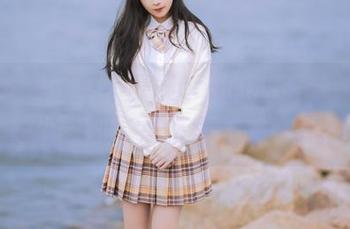 圣诞节妍子坚不可摧cos的私房写真，万万没想到，风格竟如此带感。