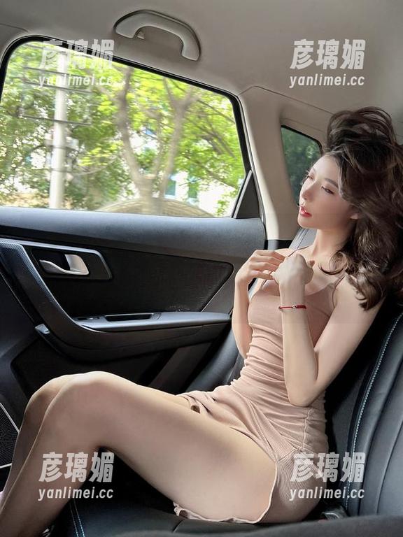 妮是老虎 微密圈 - 妮是老虎的厨娘系列,美图比我想象的还要丰富,让我想深入了解这份图集里的每一处细节。