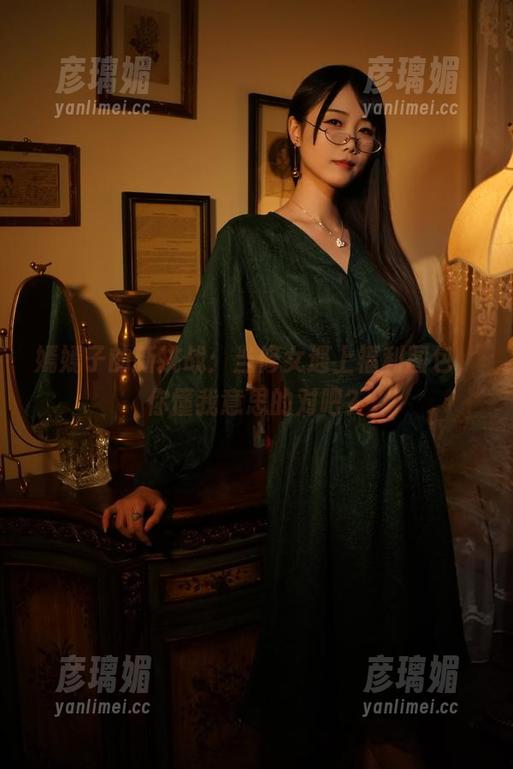 嫣嫣子的新挑战：当修女遇上福利图包，你懂我意思的对吧？
