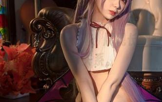 安食Ajiki的短裤写真，展现长腿和短裤的微妙关系。