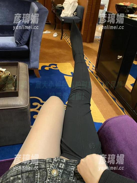微密圈 - 宸大小姐的私拍时刻，JK风格一秒带你跑偏！