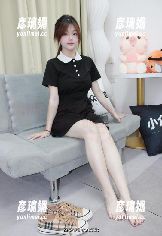 小众视觉-婷婷 小众视觉 - 眼镜不是万能,婷婷却能用它引发图包下载的热潮!