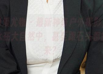 尤果网爱尤物 – 最新神奇户外摄影，分享乔雅冰在大自然中，甚至跟石头都能聊得来？