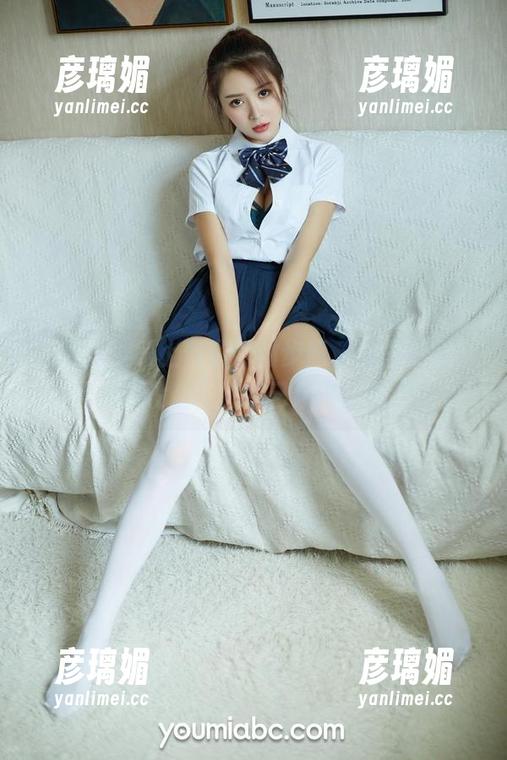 尤蜜荟-何嘉颖 尤蜜荟 - 跟上何嘉颖的步伐,套图更新,佳人还没走,眼睛已经飞出来了!