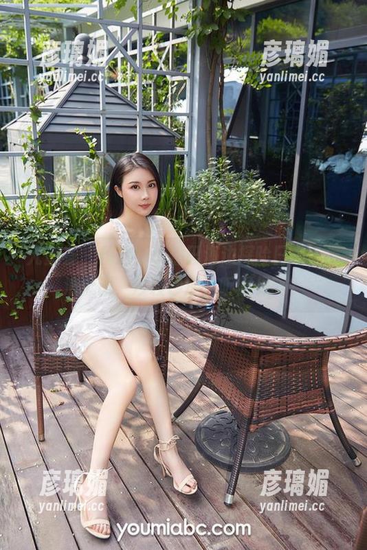 尤蜜荟 - 精选！小热巴海边探险日志，海浪低语，沙粒沙沙，听得见吗？