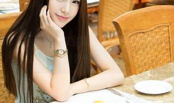 推女神 – 施忆佳“肉丝”的全套图集，真想永远留在这画面里，短暂但甜蜜