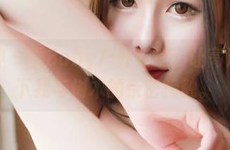 推女神 – 雪Baby户外在线：让高清记录下我与树木的亲密接触。