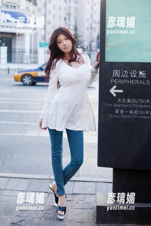 推女郎-Lina 推女郎 - 欢迎来到Lina的教室,她的套图让人分不清到底是在学习还是…别的