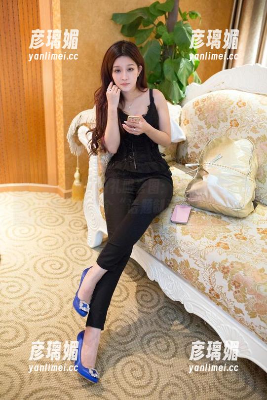 推女郎 - 连欣的礼服套图：这裙子不止是美，还是个“话题制造机”！