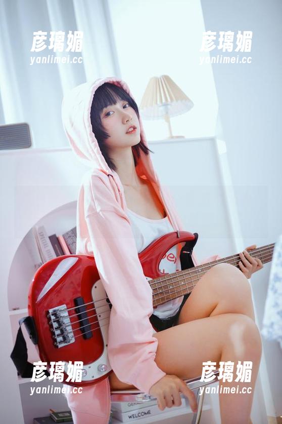 黑白修女：这个高清作品让我对木棉棉OwO的阴影产生了新的联想。