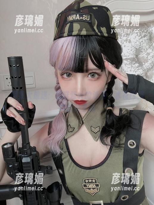 果咩酱w 图集大放送:果咩酱w的泳装,水花四溅的炫彩生活