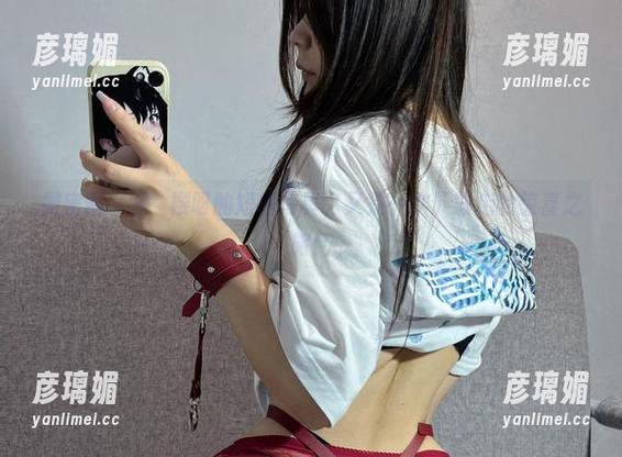 微密圈 - 桃沢樱呀的短裙写真，又是一次下载后的惊喜之旅！