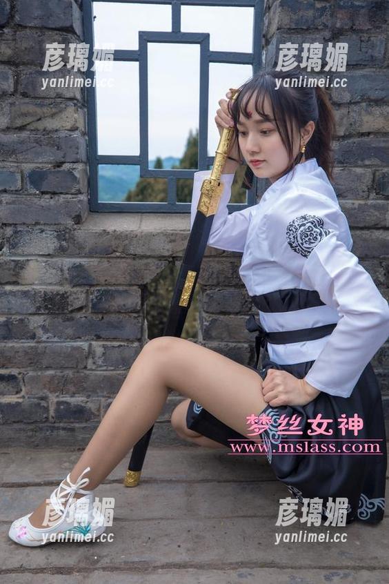 梦丝女神 - 每次香萱更新白丝图的时候都想：这是要引发什么脑洞设定吗？