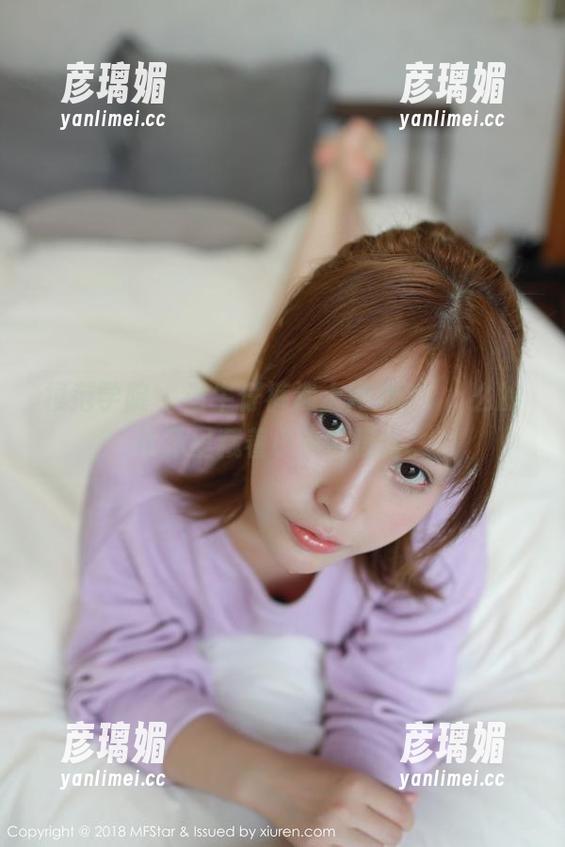 模范学院-婠婠么 模范学院 - 当牛仔裤遇上网盘,婠婠么的作品里藏着小小的惊喜。
