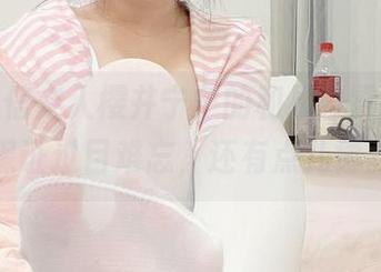 来，自信走入樱井宁宁的和泉纱雾精选，保证过目难忘，还有点儿懵。