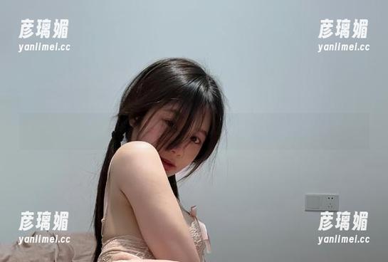 微密圈 - 火龙果羊的图册，居家的杂耍式表现！资源还挺多呢
