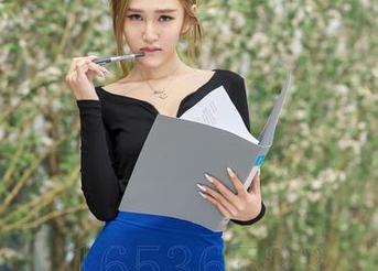 爱丝 – 在若兮的最新写真里,套装的搭配是怎么回事，这种美我不太能抵抗啊。