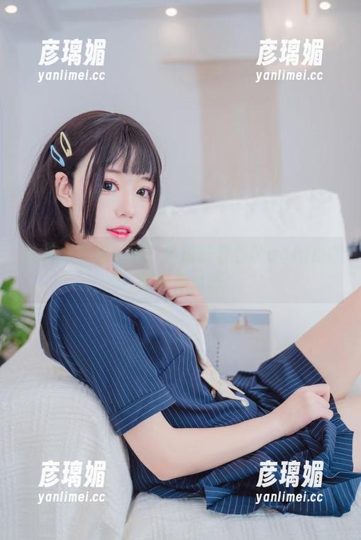 校服也能这么撩？私房猫君君MaoJun的图片看过来