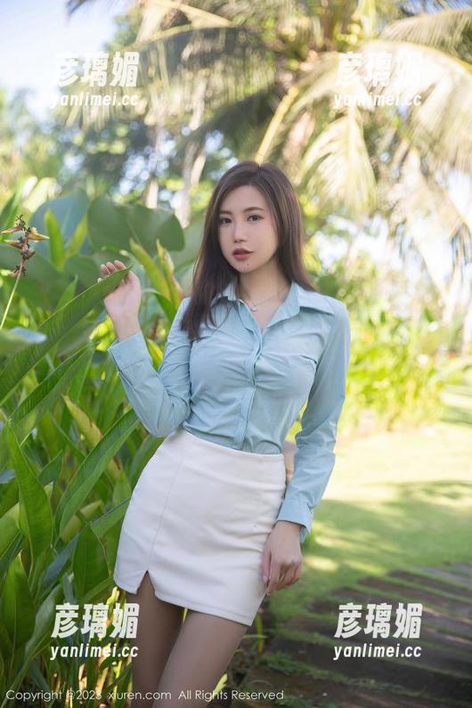 秀人网 - 娜露与她的美脚：谁说只有脸才重要？这里是套图精选，脚也能idolo！